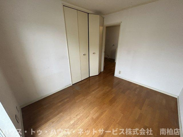 コーポラスの寝室