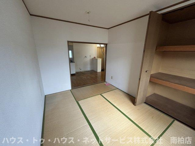 コーポラスの和室