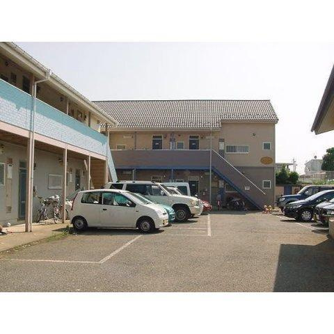 コーポラスの駐車場