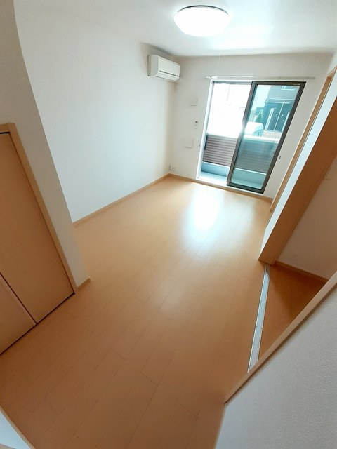 メゾネット・アンジュ参番館の居間・リビング