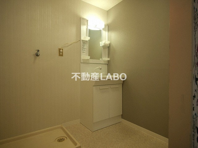 ミタカホーム8番の独立洗面台