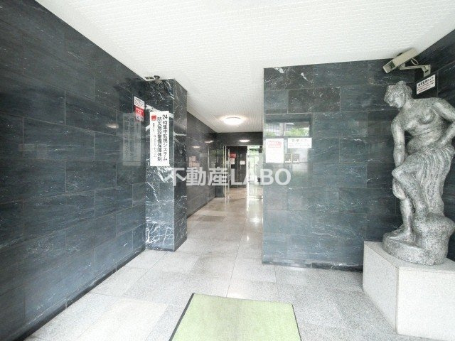 ミタカホーム8番のエントランス