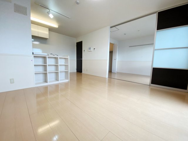 ガーデンヒルズ（笹目）の居間・リビング|別号室の参考写真です。