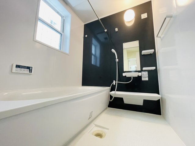 中古戸建　上尾市愛宕３丁目の浴室|1F：浴室　追炊き機能付きバス、浴室暖房乾燥機付