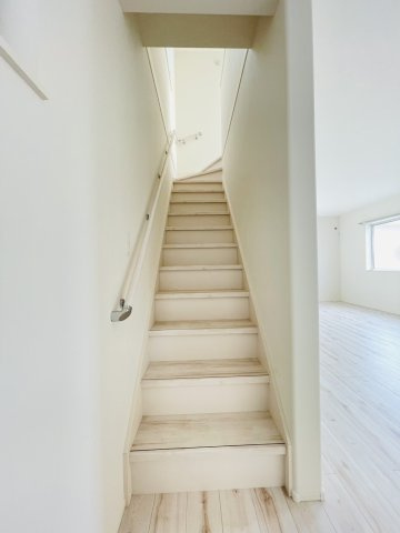 中古戸建　上尾市愛宕３丁目のその他|リビングイン階段