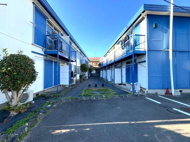 ブルースカイハイツB棟の外観