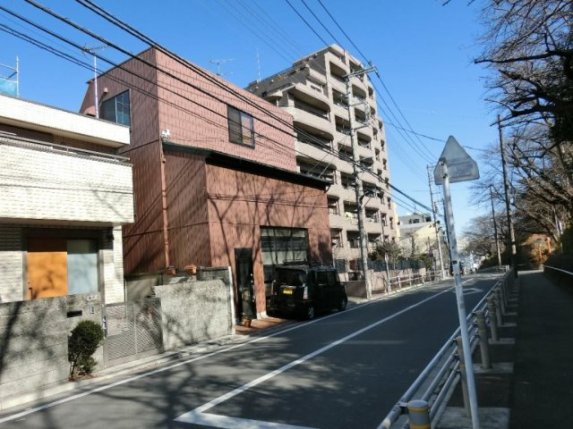 板橋区小茂根２丁目のビルの外観