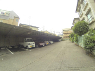 【駐車場】