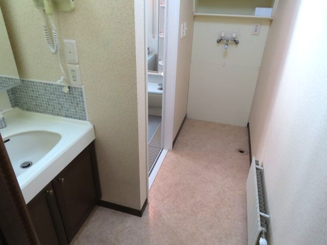 【ランドリースペース】 | 網走市字二ツ岩１８番地１７、１８番地４８　中古売家 外土地１筆　 | 洗濯機置場