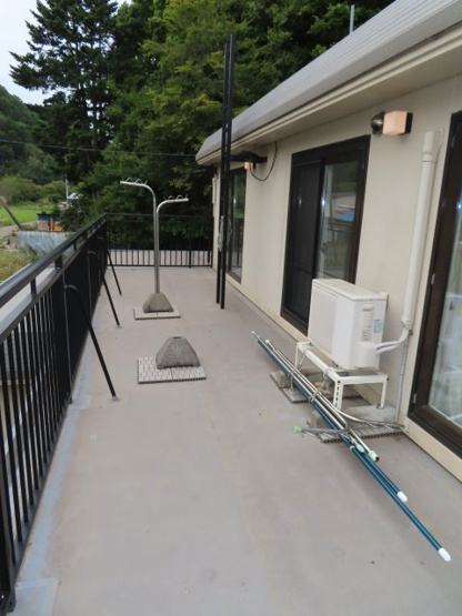 【バルコニー】 | 網走市字二ツ岩１８番地１７、１８番地４８　中古売家 外土地１筆　 | 屋上バルコニー