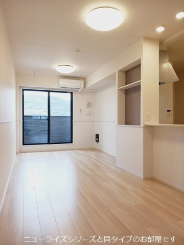 グレイスパークⅠの居間・リビング|こちらのリビングで趣味の時間をお楽しみください