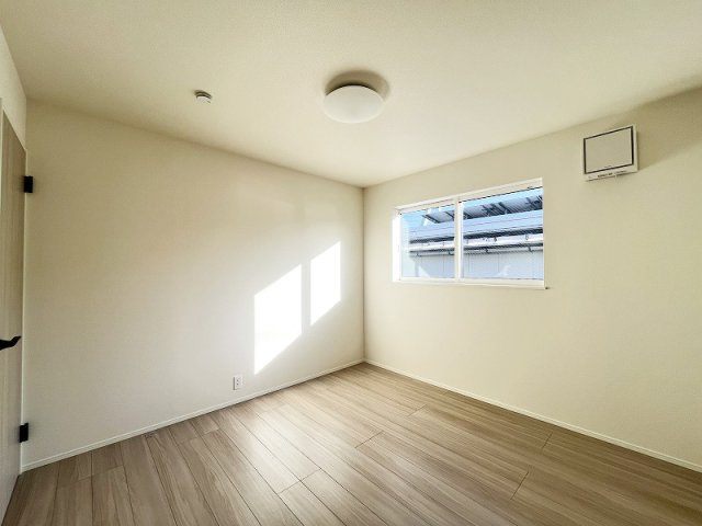 【洋室】 | 西東京市中町5丁目　新築一戸建住宅　全1棟　(保谷店) | 2階6.1帖/お好みのインテリアで安らぐ癒し空間が生まれます。