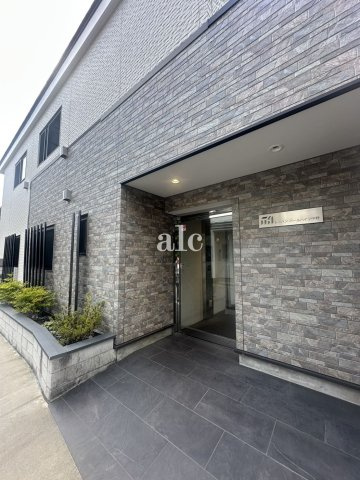 中野区中野５丁目の賃貸マンションのエントランス