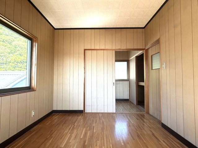 高知市十津５丁目　中古戸建ての洋室