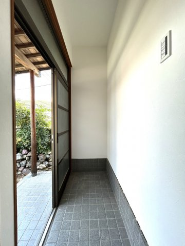 高知市十津５丁目　中古戸建ての玄関