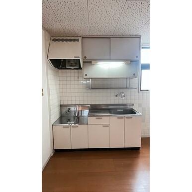 アドバンテージ帯山 のキッチン