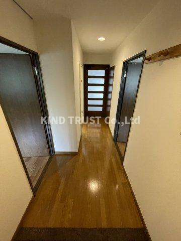 CH.158 RESIDENCE NAKANOSHIMAの内装|明るい色調の室内です