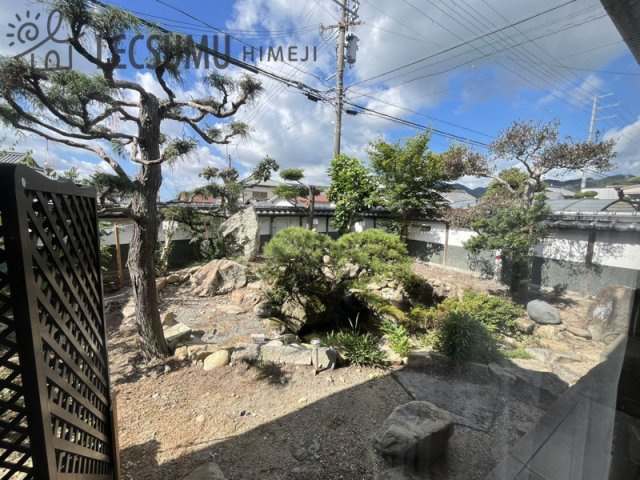 姫路市豊富町豊富/売店舗の中庭