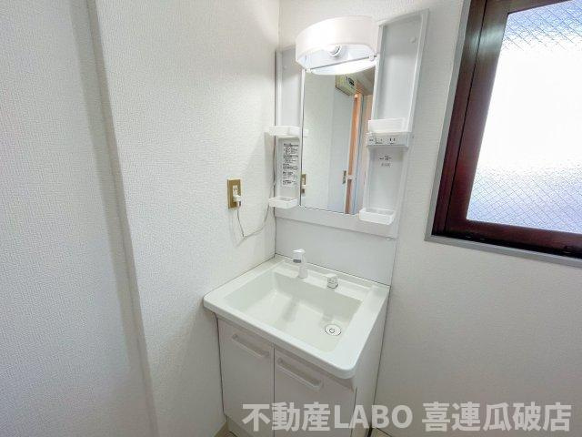ミタカホーム8番の独立洗面台
