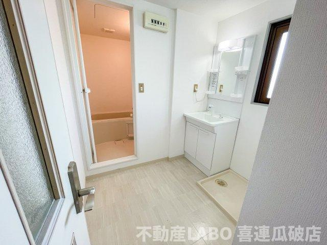 ミタカホーム8番の独立洗面台