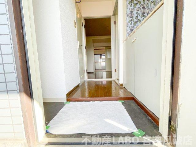 ミタカホーム8番の玄関