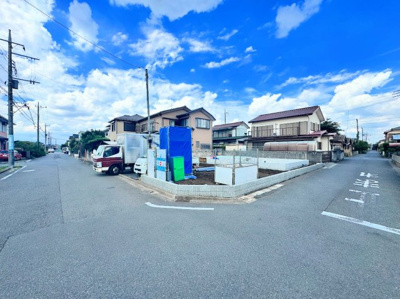 【前面道路含む現地写真】 | ◆◇横浜市瀬谷区南瀬谷一丁目　新築戸建て◇◆ | ◆前面道路も幅員があり車の運転も安心！前面道路は閑静な住宅地。車通りの少ない道路です。お子様にも安心です。