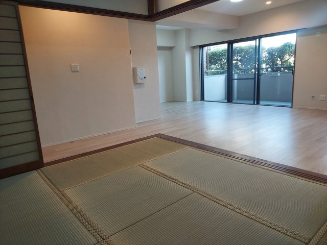 ダイアパレス宝塚クオリテージ2の和室|和室約6帖