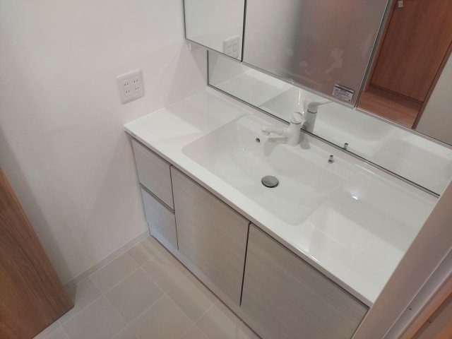 ダイアパレス宝塚クオリテージ2の独立洗面台|洗面化粧台