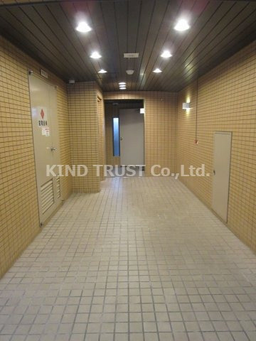 クーランデール天神橋のロビー|建物の内部です