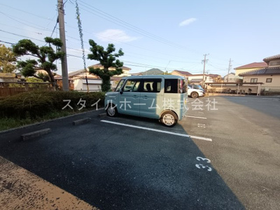 【駐車場】 | サンヒルズ鷹丘Ｃ