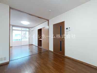 【居間・リビング】 | サンヒルズ鷹丘Ｃ