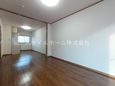 【居間・リビング】 | サンヒルズ鷹丘Ｃ