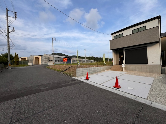 Terrechez守山区上志段味5期全5棟【上志段味小　志段味中】の前面道路含む現地写真|今すぐのご案内可能です！→  0120-336-922　までお気軽にお問い合わせください。