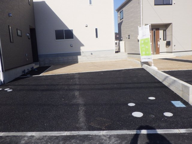 山県郡北広島町今田の新築一戸建の駐車場