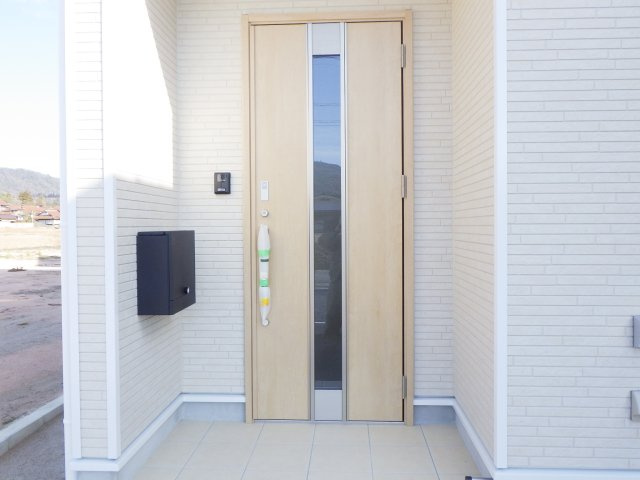 新築戸建　北広島町今田（No.4／No.4）の玄関