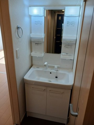 【洗面所】 | グレイスフル松山 | 脱衣スペースもあります