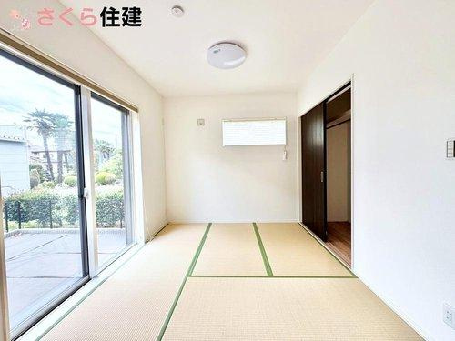 タマタウン　駅南町　1号棟の洋室|各部屋に収納あります！荷物が多い子育て世代や、趣味道具の多い方にもうれしいですね♪