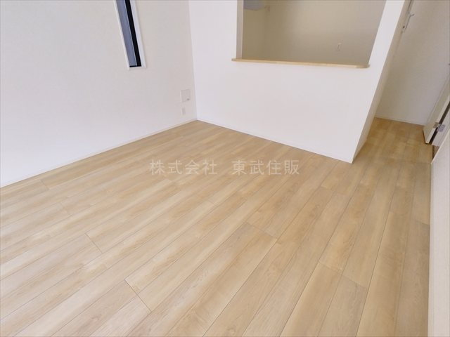 【ダイニング】 | 志木市中宗岡第30　全4棟　3号棟 | 食卓を囲むダイニング