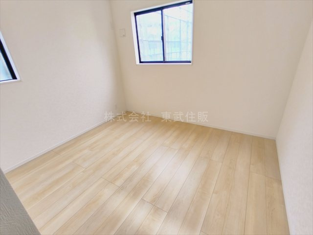 【子供部屋】 | 志木市中宗岡第30　全4棟　3号棟 | 洋室5.7帖、お子さんのお部屋にいかがでしょうか