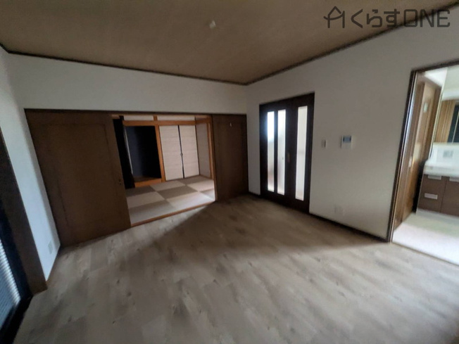 【居間・リビング】 | 姫路市飾磨区阿成中垣内／中古戸建