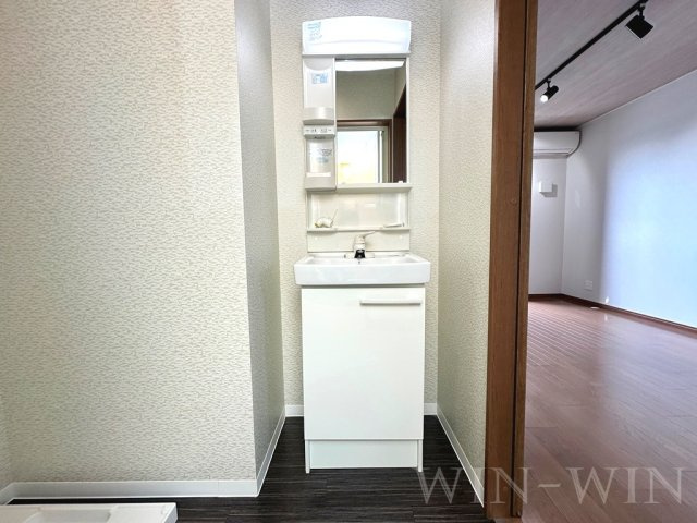 RAIの独立洗面台