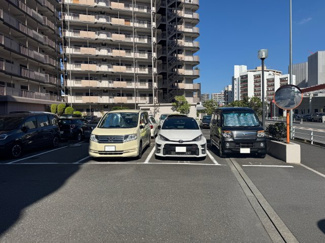 【駐車場】