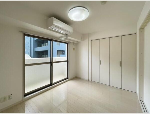 S-FORT江坂Fioreの居間・リビング