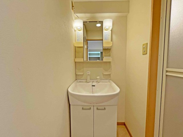 REGALO桜本町の洗面所