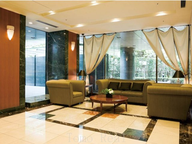 泉ガーデンレジデンスのロビー