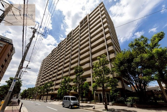 ステイツ城東グランプレイスの外観