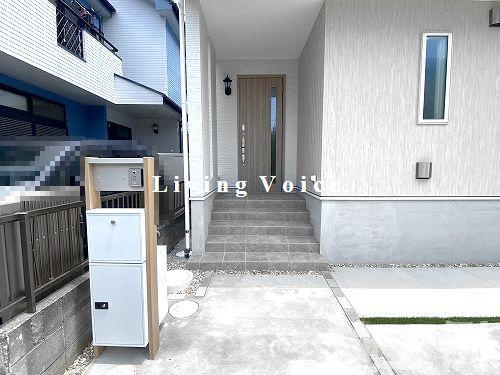 【エントランス】 | 【仲介手数料０円】横浜市緑区東本郷5丁目　新築一戸建て | 横浜市緑区東本郷5丁目　新築一戸建て