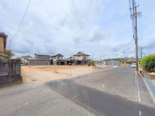 リーブルガーデン第3早稲田の前面道路含む現地写真