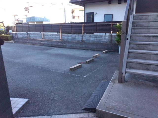 サンパティークの駐車場