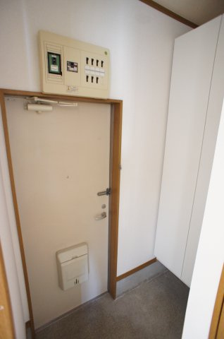 前橋市天川原町１丁目のアパートの玄関|シンプルで使いやすい玄関です
